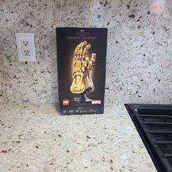 Thanos Lego Set Box Damaged 
