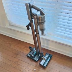 Samsung Jet 90 Complete Cordless Stick Vacuum in Silver