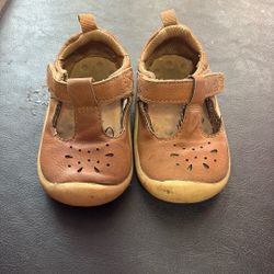 baby shoes size 4