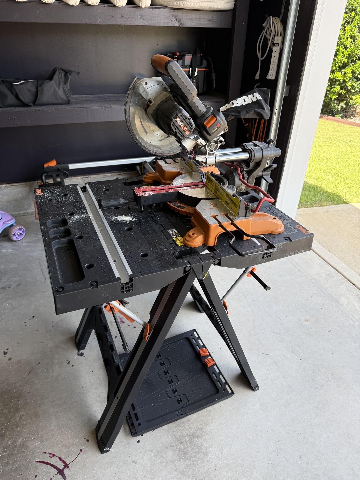 Saw And Sawhorse Combination Set