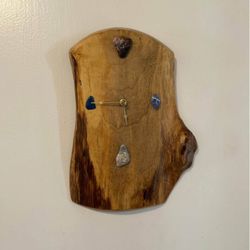 Vintage Wood Clock of Stones/Crystals Lapiz