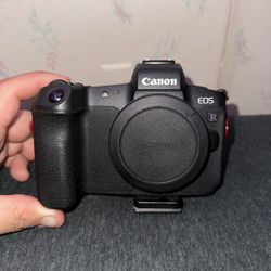 Canon EOS R Mirrorless Camera