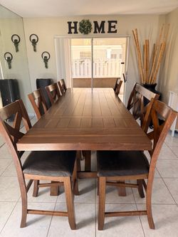 Dining room table