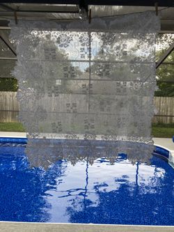 White Lace Table Topper Rose 38×38