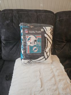 Miami Dolphins Plush Blanket 50" X 60” NFL