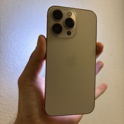Apple iPhone 13 Pro 128gb Unlock No Sim Restrictions Gold Color 10/10 Great Battery Life Takes Sim Cards!