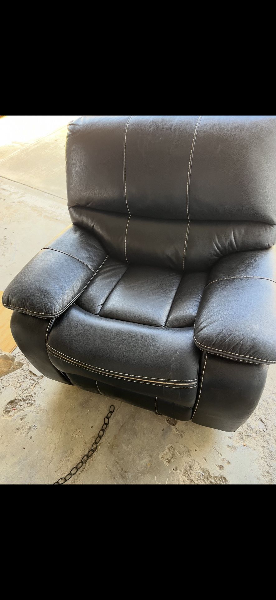 Black Leather Recliner 