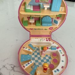 VTG Polly Pocket “Polly’s Cafe” Compact - COMPLETE 1988