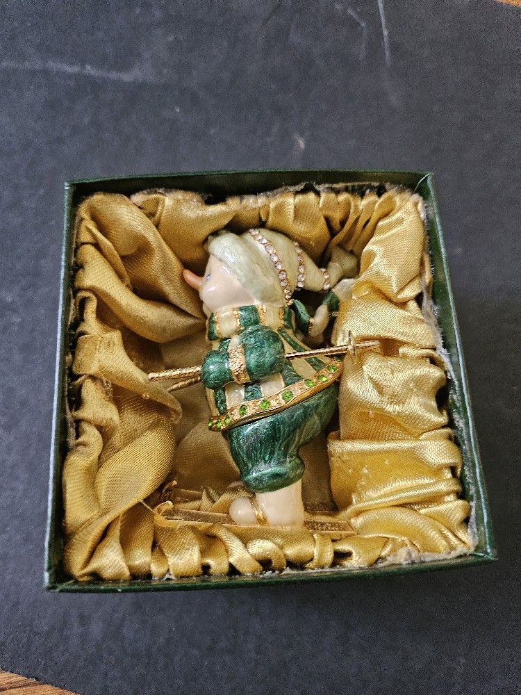 Bejeweled Trinket Box