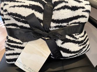 New Barefoot Dreams Cozy Chic Throw Blanket 