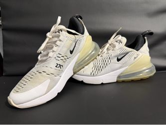 Women Size 7- Nike Air Max 270