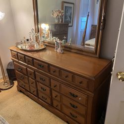 Yorktown Flanders 1960’s Maple Mirror And Dresser