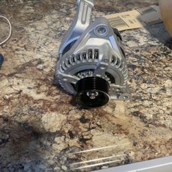 Jeep Cherokee Altenator 