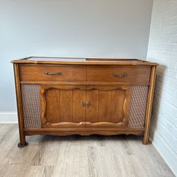 Magnovox Mid century record Player 