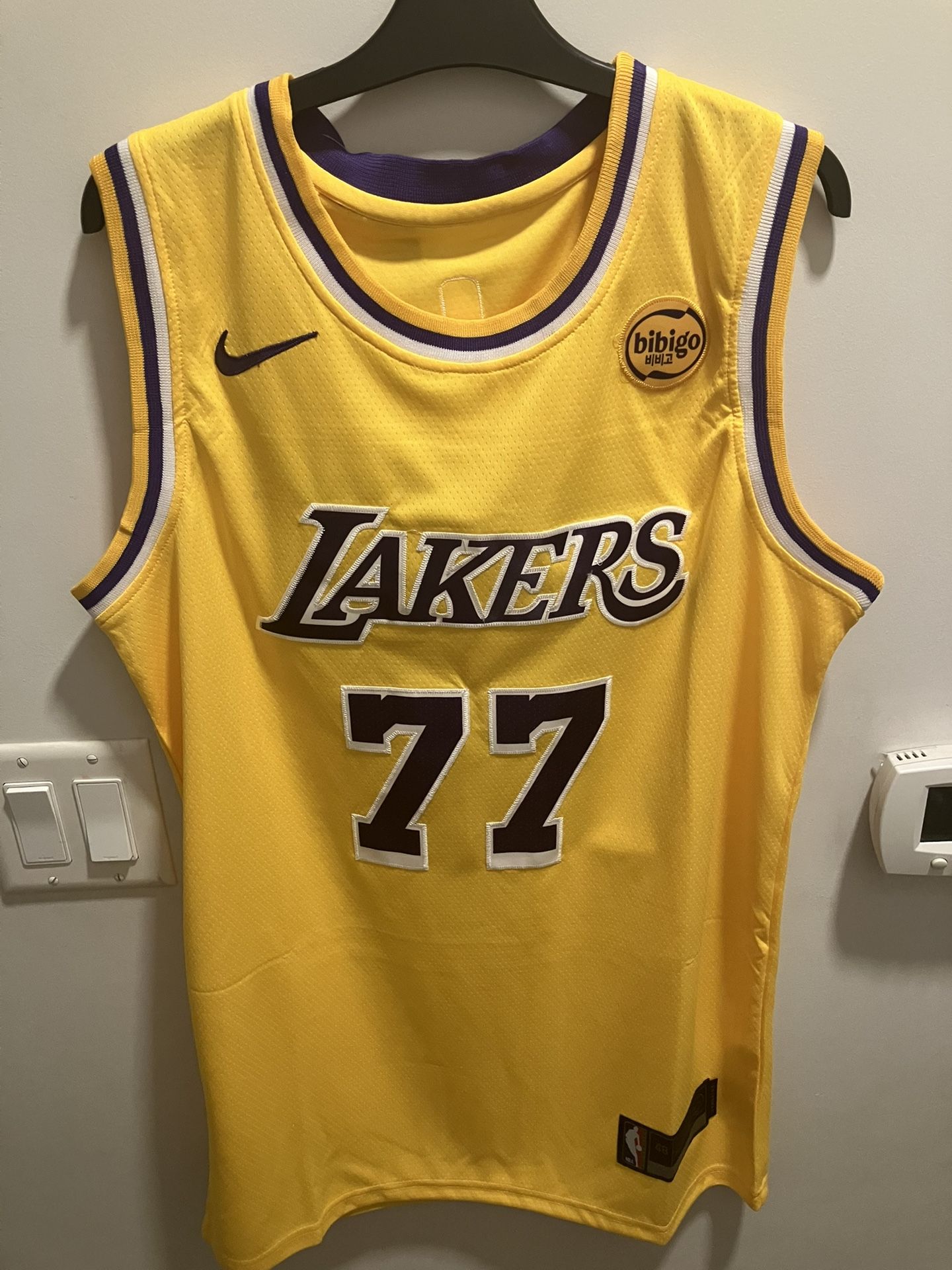 Luka doncic Jersey lakers Number 77