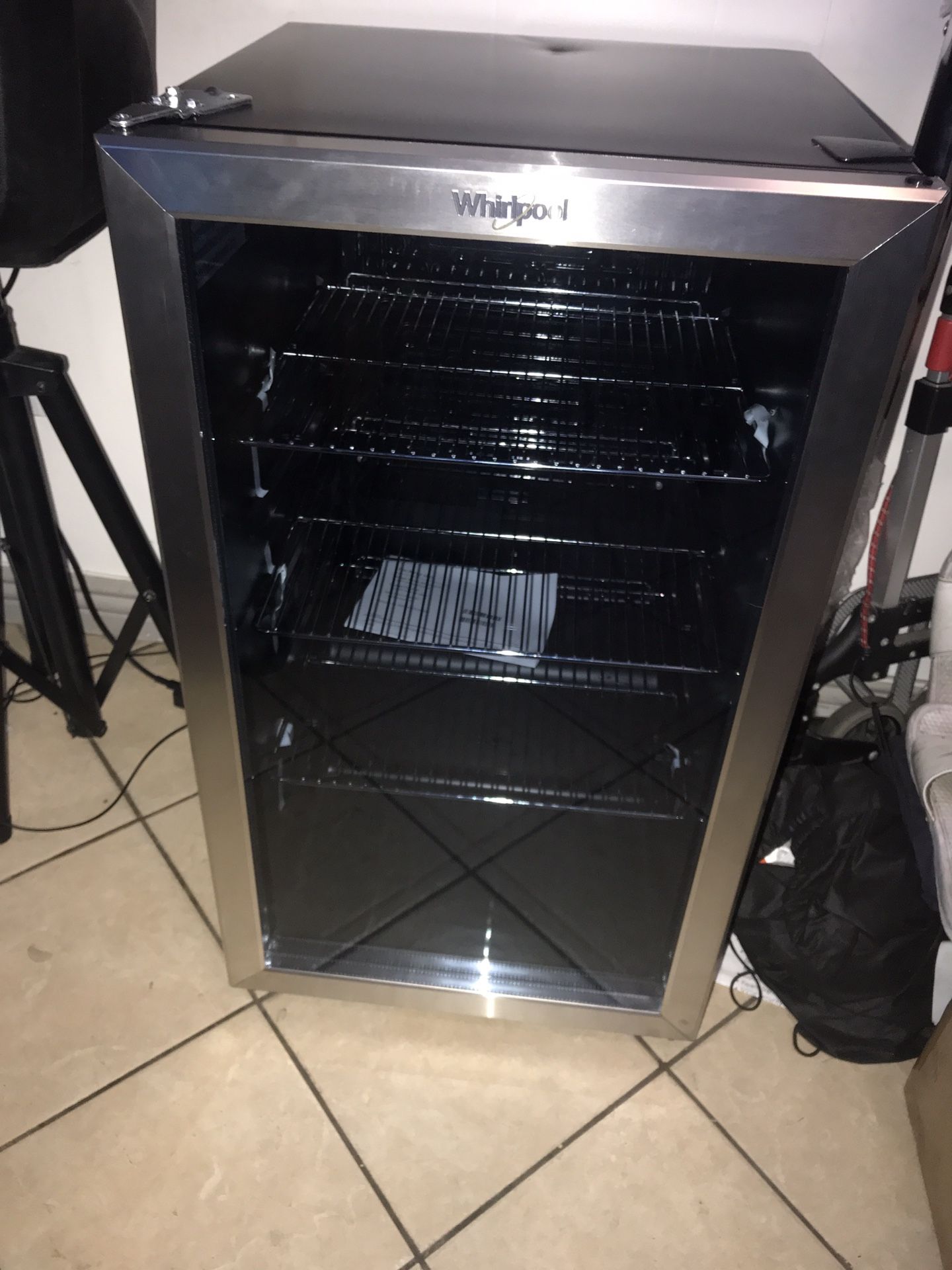 Mini fridge