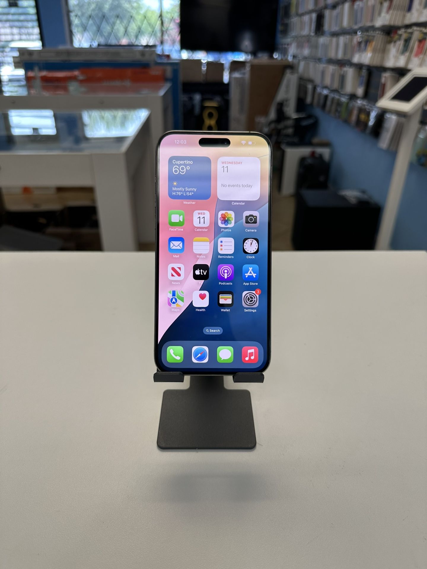 iPhone 15 Pro Max Natural Titanium 256 GB Factory Unlocked