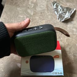 Christmas Present(Bluetooth Speaker)