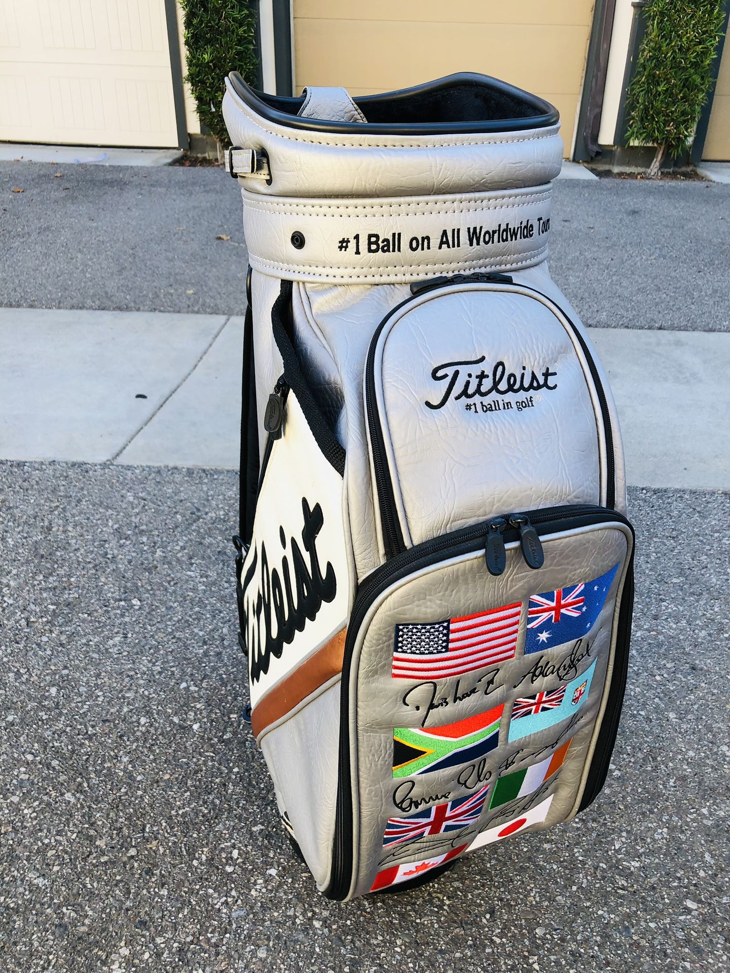 Rare Titleist World Tour Staff Bag