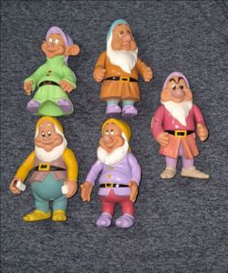 Disney's Snow White 7 Dwarfs 6"