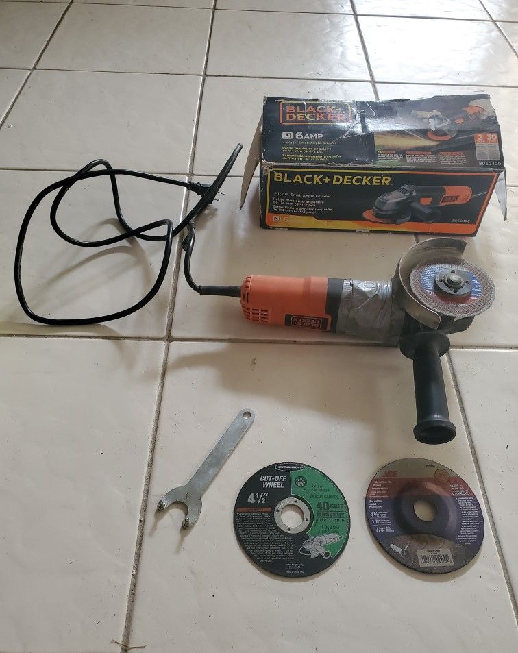 Black+Decker Angle Grinder 4 ½ in. 6 Amp