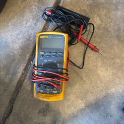 Fluke 87V Industrial Digital Multimeter, For Advanced Troubleshooting, Measures 1000 V AC/DC, Peak Min/Max, Low Pass Filter, Includes TL75 Test Leads,