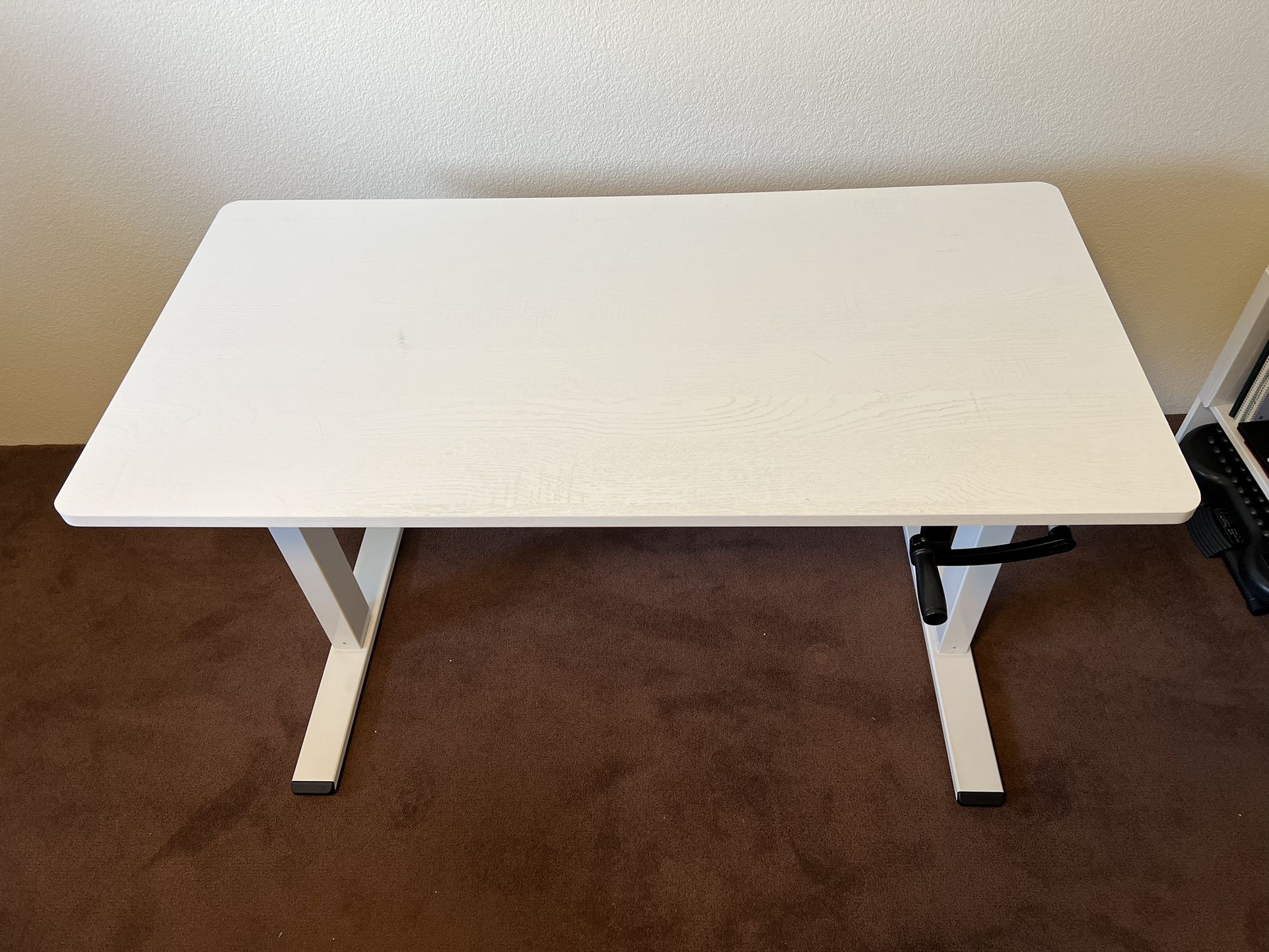 Manual Height Adjustable Standing Desk