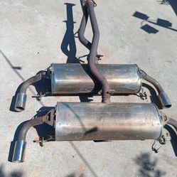 MUFFLERS WITH TWIN EXHAUST TIPS 