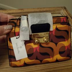New Vera BRADLEY Pushlock Wallet