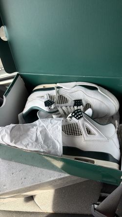 Jordan 4s