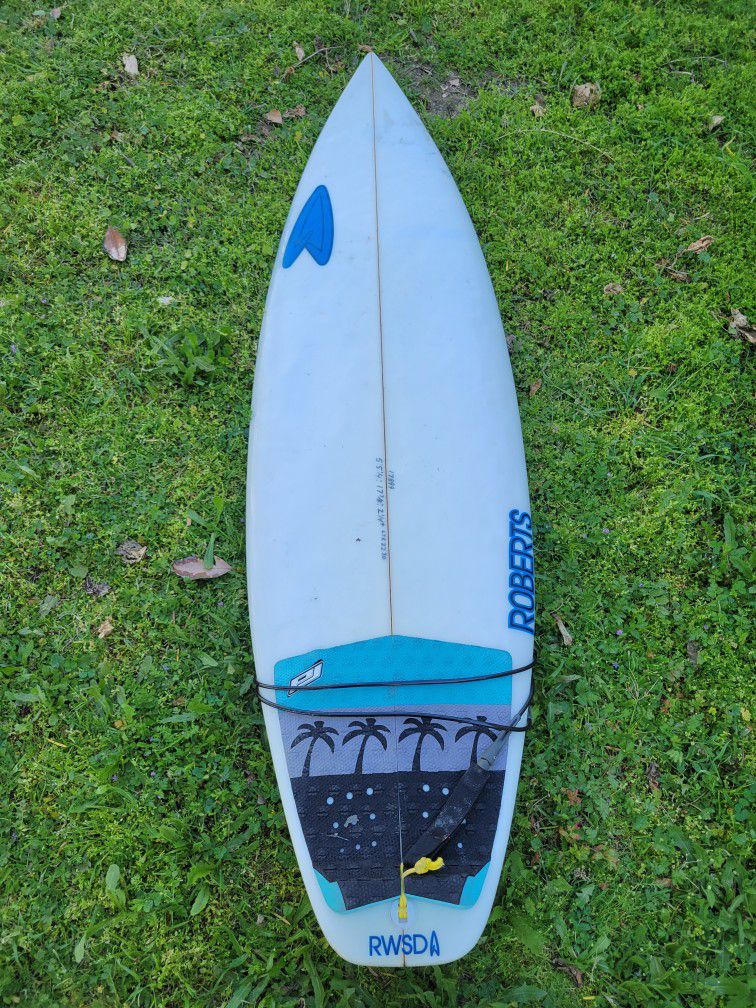 Roberts Surfboard Short Board