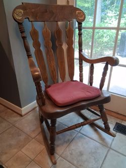 L@@K! Vintage 1979 Yugoslavia Novoles Straza ROCKING CHAIR Solid Oak w/Cushion