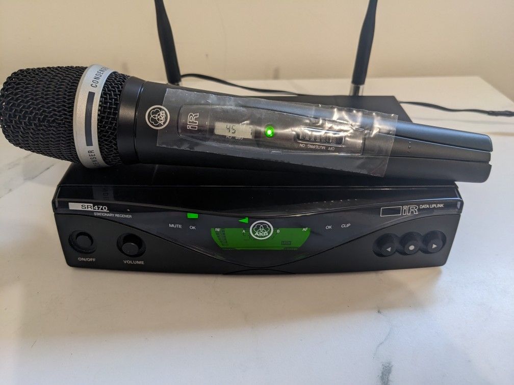 AKG WMS470 Condenser Microphone Wireless System.