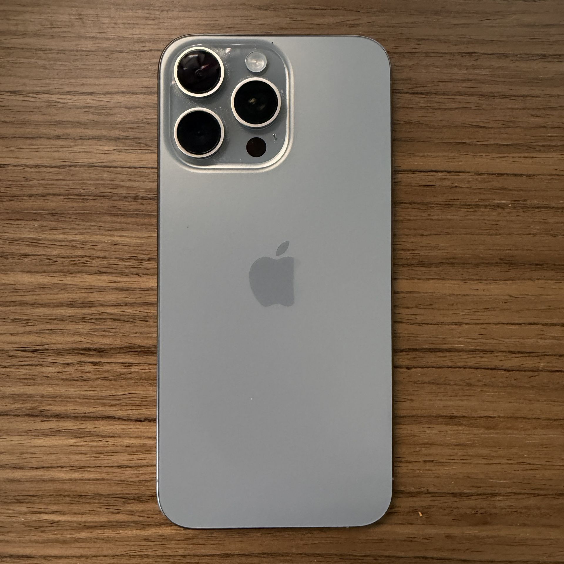 iPhone 15 Pro Max - Natural Titanium - 256GB - Unlocked