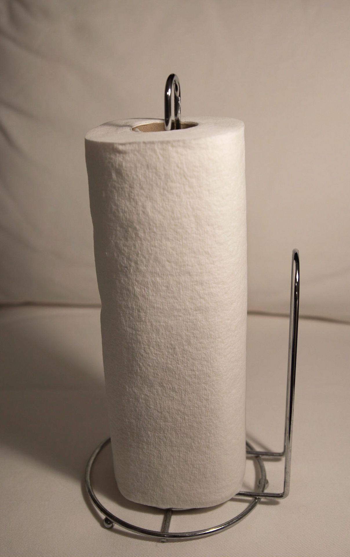 Paper towel holder