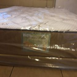 Brand New Full Size Plush Mattress Included Box Spring 