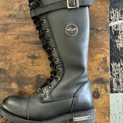 Milwaukee. Womens Boots