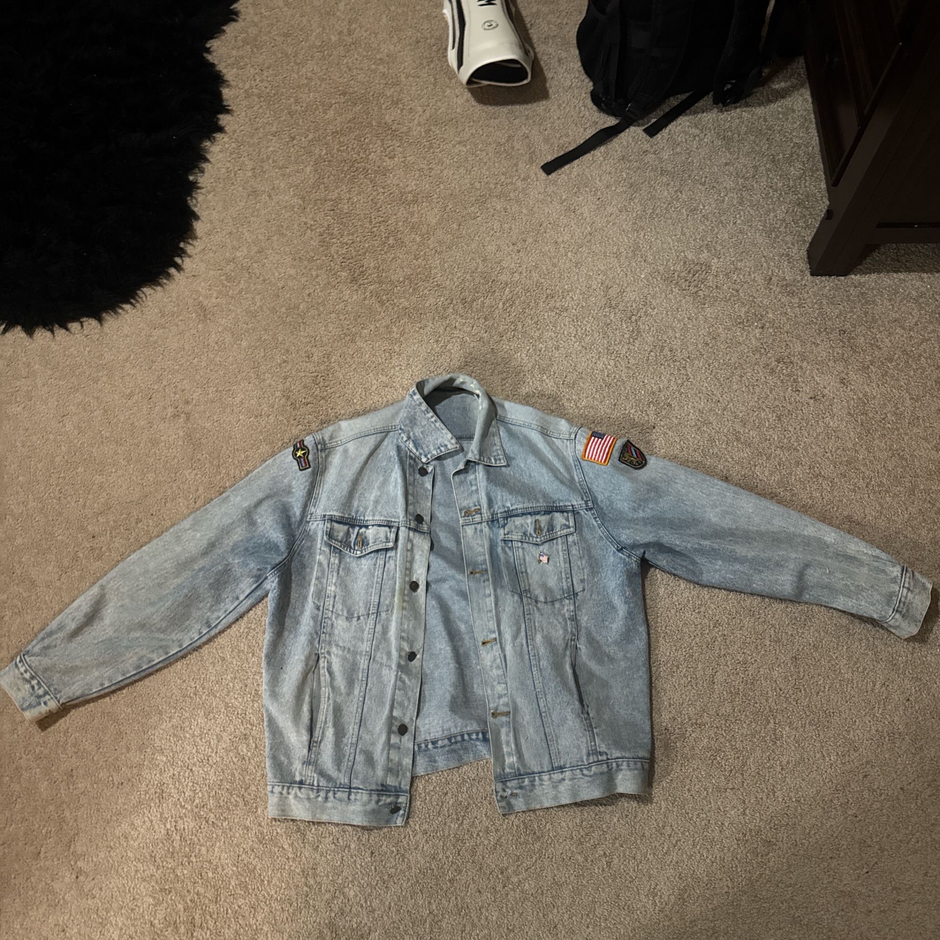 Large vintage American jean jacket