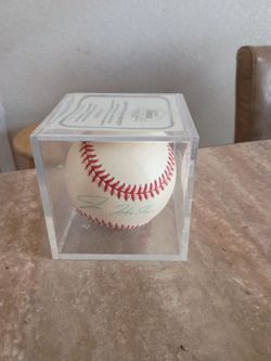 Sighned baseball