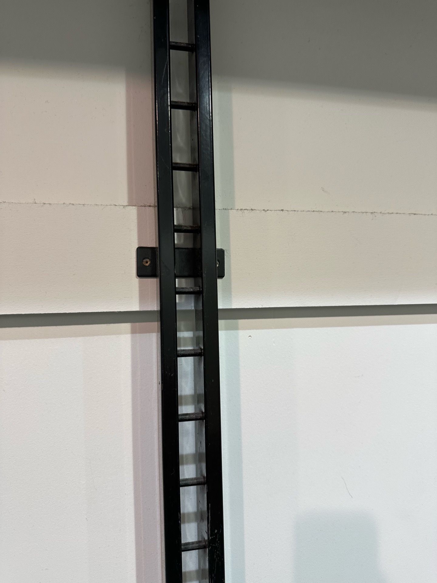 Metal racks / metal shelving