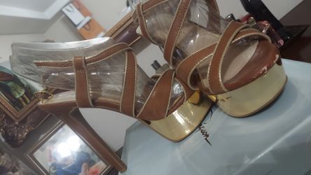 Jessica Simpson heels