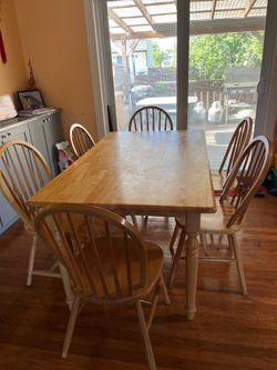 Dining table set