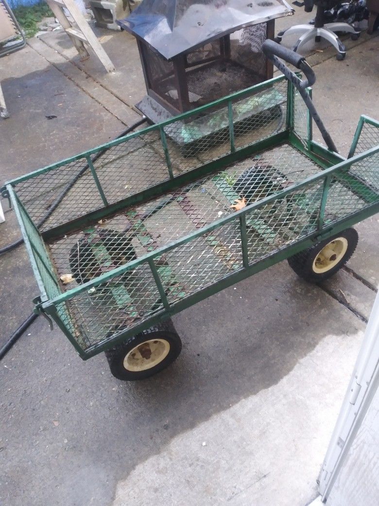 Green wagon/hauler