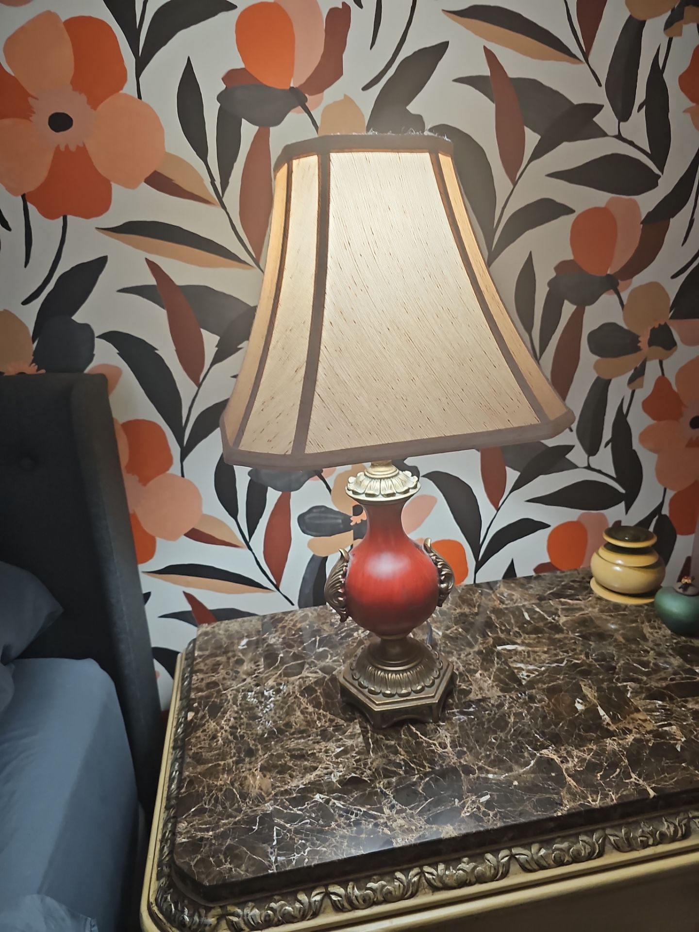 Night Stand Lamp with Bulb.Beige and Reddish Colors