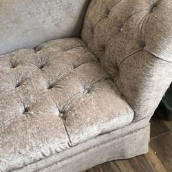 free Antique Looking Couch