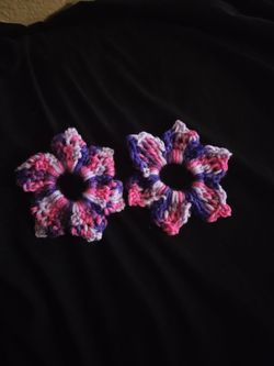 2pcs Crochet Flower Scrunchies