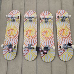 ELEMENT SKATEBOARD SIZE 7.75 