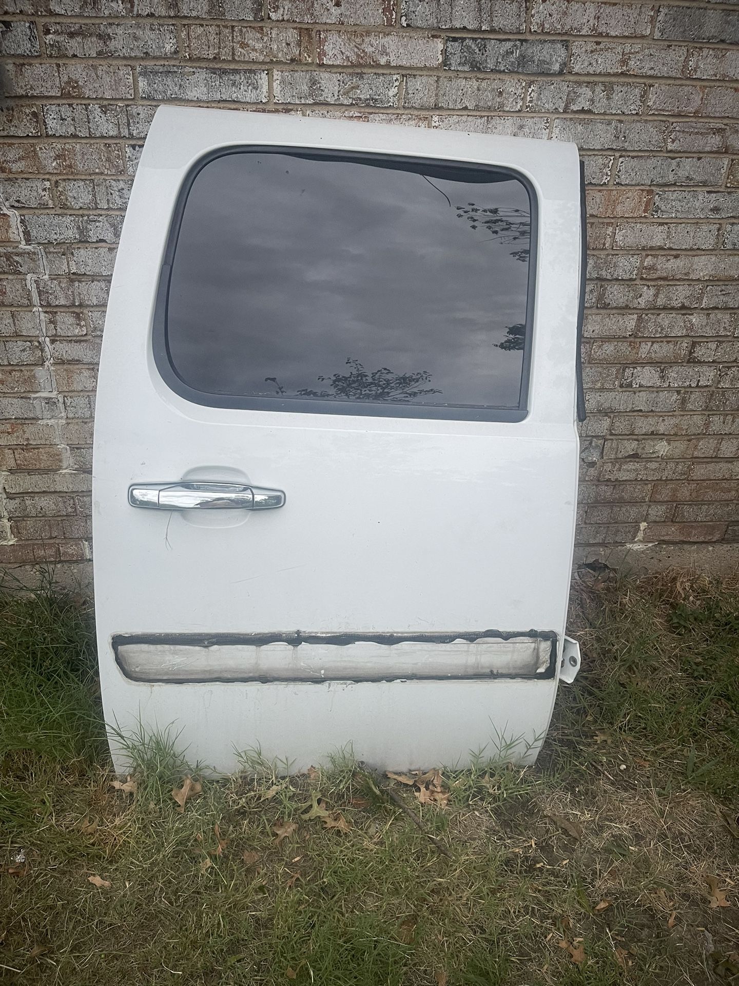 Passenger Back Door 07-2013 Chevy GMC