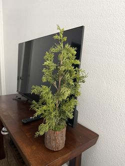 Realistic Fake plant - Perfect For Decor