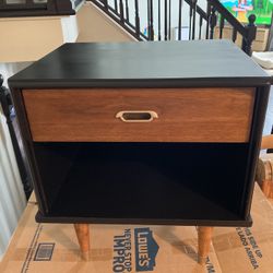 OBO Mid Century Modern Nightstand/ End Table/ Side Table